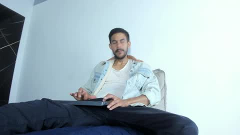 Snapshot of leo_vesper chatting on April 9, 11:48 am leo vesper online show from April 9, 11:48 am