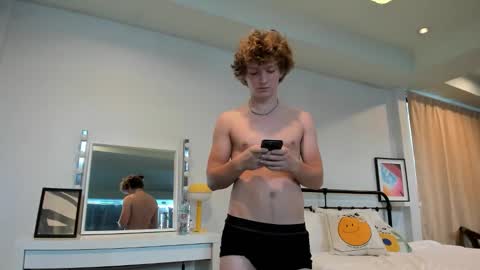 Snapshot of leo_wildd chatting on October 19, 8:59 am leo_wildd online show from October 19, 8:59 am