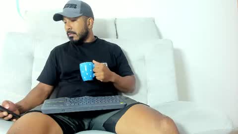 Snapshot of leocarter_ chatting on June 20, 1:14 pm leo online show from June 20, 1:14 pm