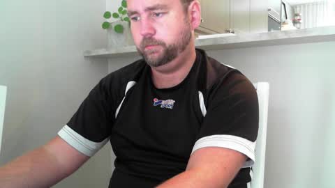 Snapshot of leofromsweden chatting on September 9, 7:19 am Leofromsweden online show from September 9, 7:19 am