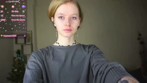 Hello Im Roxy Im just starting my journey here so lets get acquainted online show from April 7, 7:03 pm