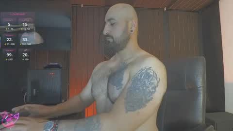 Leon online show from April 20, 11:39 pm