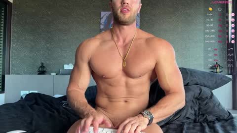 Snapshot of leon_lovefitness chatting on January 14, 1:26 am Leon online show from January 14, 1:26 am
