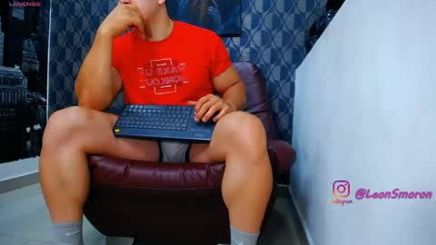 Snapshot of leon_ssmoron chatting on June 2, 2:24 am Leon Smoron online show from June 2, 2:24 am