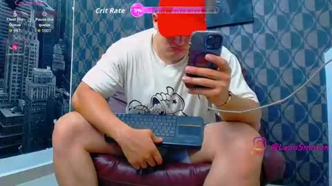 Snapshot of leon_ssmoron chatting on July 12, 12:45 am Leon Smoron online show from July 12, 12:45 am
