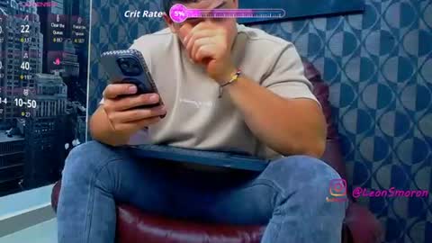 Snapshot of leon_ssmoron chatting on July 19, 12:47 am Leon Smoron online show from July 19, 12:47 am