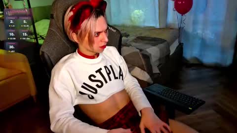 Leon online show from February 10, 7:26 am