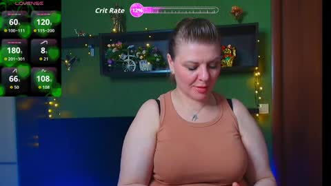 Snapshot of leona_tracie chatting on April 22, 6:16 am Leona tracie online show from April 22, 6:16 am