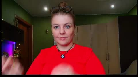 Leona tracie online show from July 2, 6:47 pm