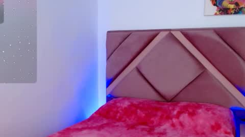 LUCY online show from November 25, 11:27 pm