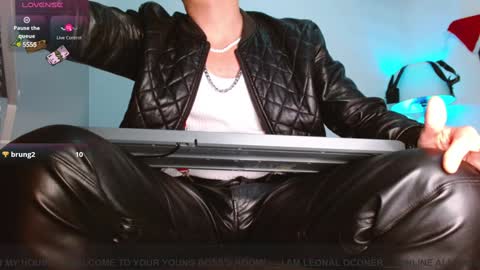 iam leonal online show from December 16, 10:45 pm