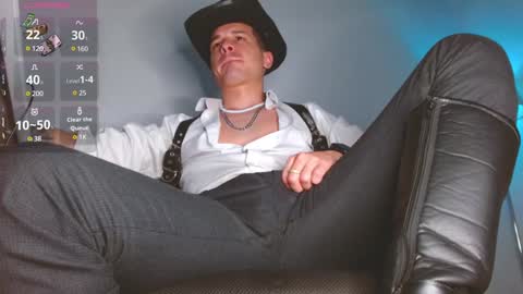 iam leonal online show from February 4, 9:52 pm