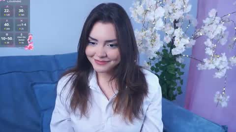 Mia online show from November 21, 8:46 am