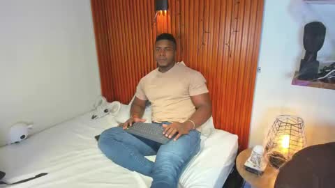 Leandro jones online show from October 27, 3:10 am