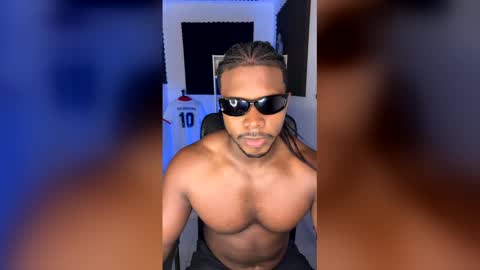 Snapshot of leonardo_jones1 chatting on March 19, 2:48 am Leandro jones online show from March 19, 2:48 am