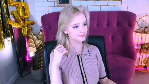 leonastone online show from October 16, 5:03 pm