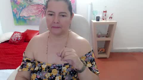 leonela   online show from December 5, 3:59 am