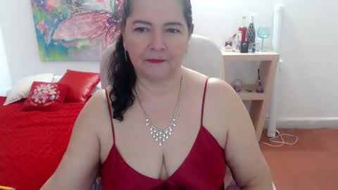Snapshot of leonela_69 chatting on February 7, 1:42 am leonela online show from February 7, 1:42 am