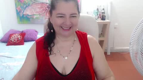 Snapshot of leonela_69 chatting on March 3, 11:21 pm leonela online show from March 3, 11:21 pm