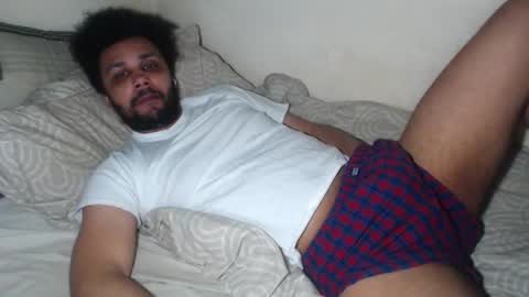 Snapshot of leonevans33 chatting on February 3, 9:31 pm LSE online show from February 3, 9:31 pm