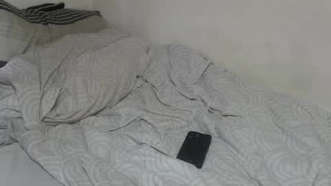 Snapshot of leonevans33 chatting on February 18, 12:01 pm LSE online show from February 18, 12:01 pm