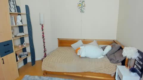 Alice online show from March 28, 7:35 pm