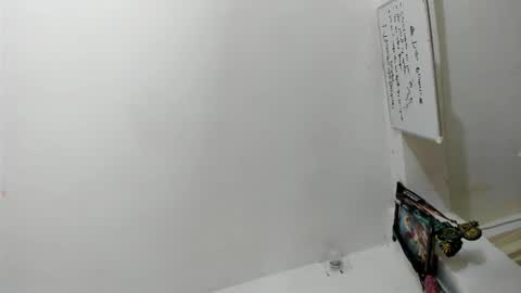 Snapshot of leonidas_k18 chatting on June 25, 4:34 am ANDRES online show from June 25, 4:34 am