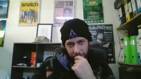 Snapshot of leonidascum chatting on February 4, 12:44 pm leonidascum online show from February 4, 12:44 pm