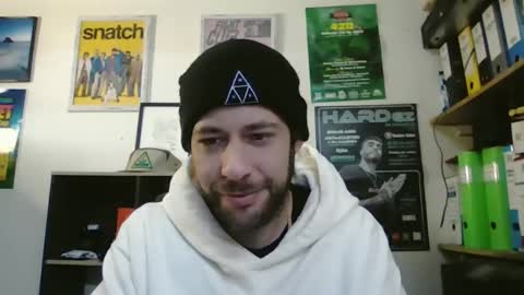 Snapshot of leonidascum chatting on February 7, 9:46 am leonidascum online show from February 7, 9:46 am