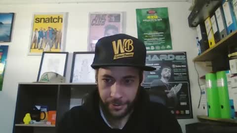 Snapshot of leonidascum chatting on April 1, 8:04 am leonidascum online show from April 1, 8:04 am