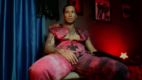 Snapshot of leonnardojaramillo chatting on February 22, 9:57 pm Lenardo jaramillo online show from February 22, 9:57 pm