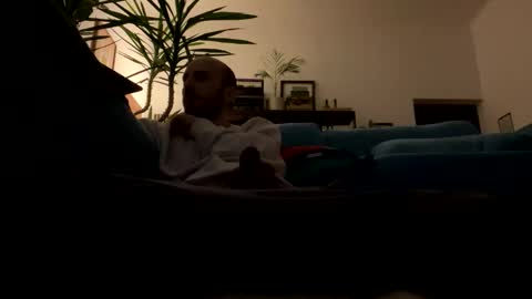 Snapshot of leonvampire chatting on December 1, 3:17 pm Leon online show from December 1, 3:17 pm