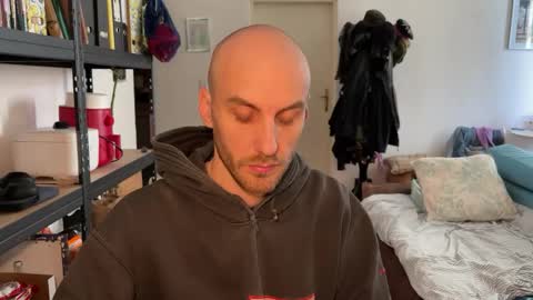 Snapshot of leonvampire chatting on January 8, 9:33 am Leon online show from January 8, 9:33 am