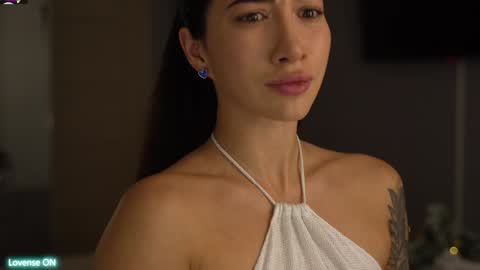 Leora online show from January 5, 4:16 pm