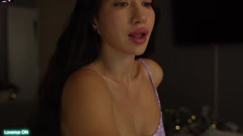 Leora online show from January 6, 4:23 pm