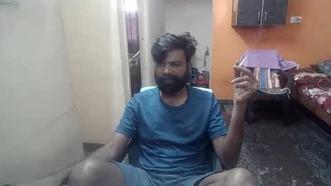 Snapshot of leosbroad chatting on December 20, 6:50 am Leo online show from December 20, 6:50 am