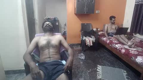 Snapshot of leosbroad chatting on December 26, 5:19 pm Leo online show from December 26, 5:19 pm