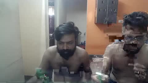 Snapshot of leosbroad chatting on December 28, 7:11 am Leo online show from December 28, 7:11 am