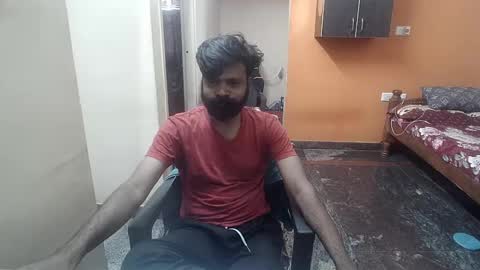 Snapshot of leosbroad chatting on December 30, 2:53 am Leo online show from December 30, 2:53 am