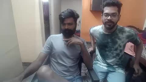 Snapshot of leosbroad chatting on January 3, 7:06 am Leo online show from January 3, 7:06 am