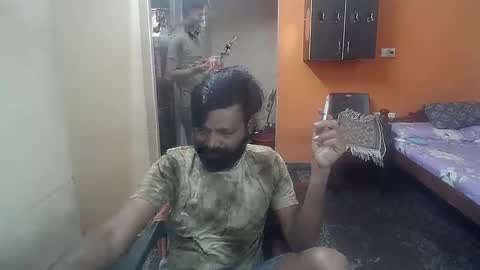 Snapshot of leosbroad chatting on January 12, 7:11 am Leo online show from January 12, 7:11 am