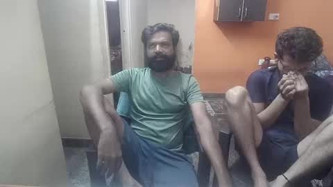 Snapshot of leosbroad chatting on January 19, 11:34 am Leo online show from January 19, 11:34 am