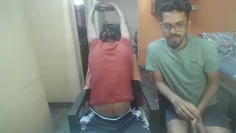 Snapshot of leosbroad chatting on February 8, 7:15 am Leo online show from February 8, 7:15 am