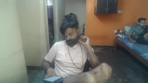 Snapshot of leosbroad chatting on February 18, 7:10 am Leo online show from February 18, 7:10 am