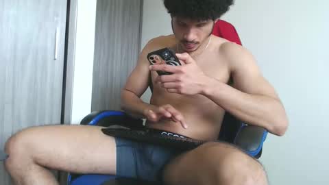 leostorm25 online show from September 17, 7:48 pm