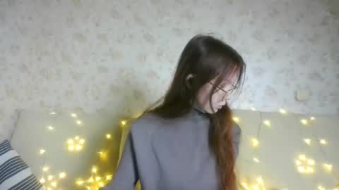 Snapshot of lera_foxx chatting on December 14, 1:59 pm lera_foxx online show from December 14, 1:59 pm