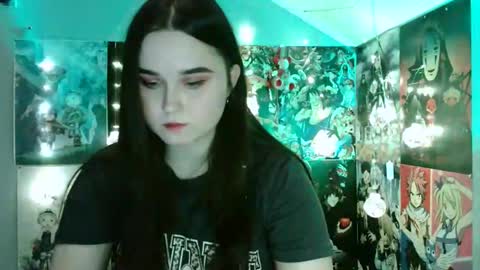 little secret online show from December 14, 10:24 am