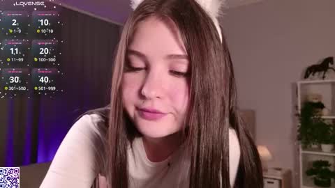 Nicole Moore online show from September 27, 2:22 pm