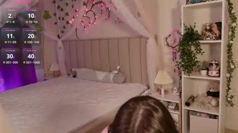Nicole Moore online show from July 24, 3:32 pm