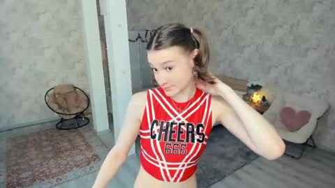 Snapshot of lesigrace chatting on May 4, 8:21 am Sanem online show from May 4, 8:21 am